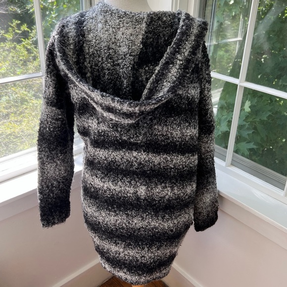 FRENCH CONNECTION alpaca blend boucle cozy hooded cardigan with pockets - Picture 6 of 9